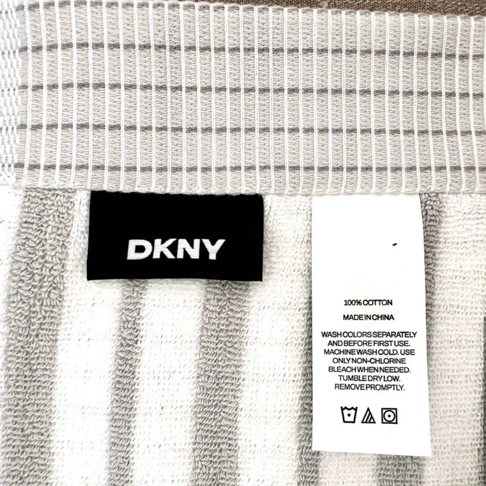 DKNY Cotton Bath Towels Set of 2 Gray & White Stripes NEW